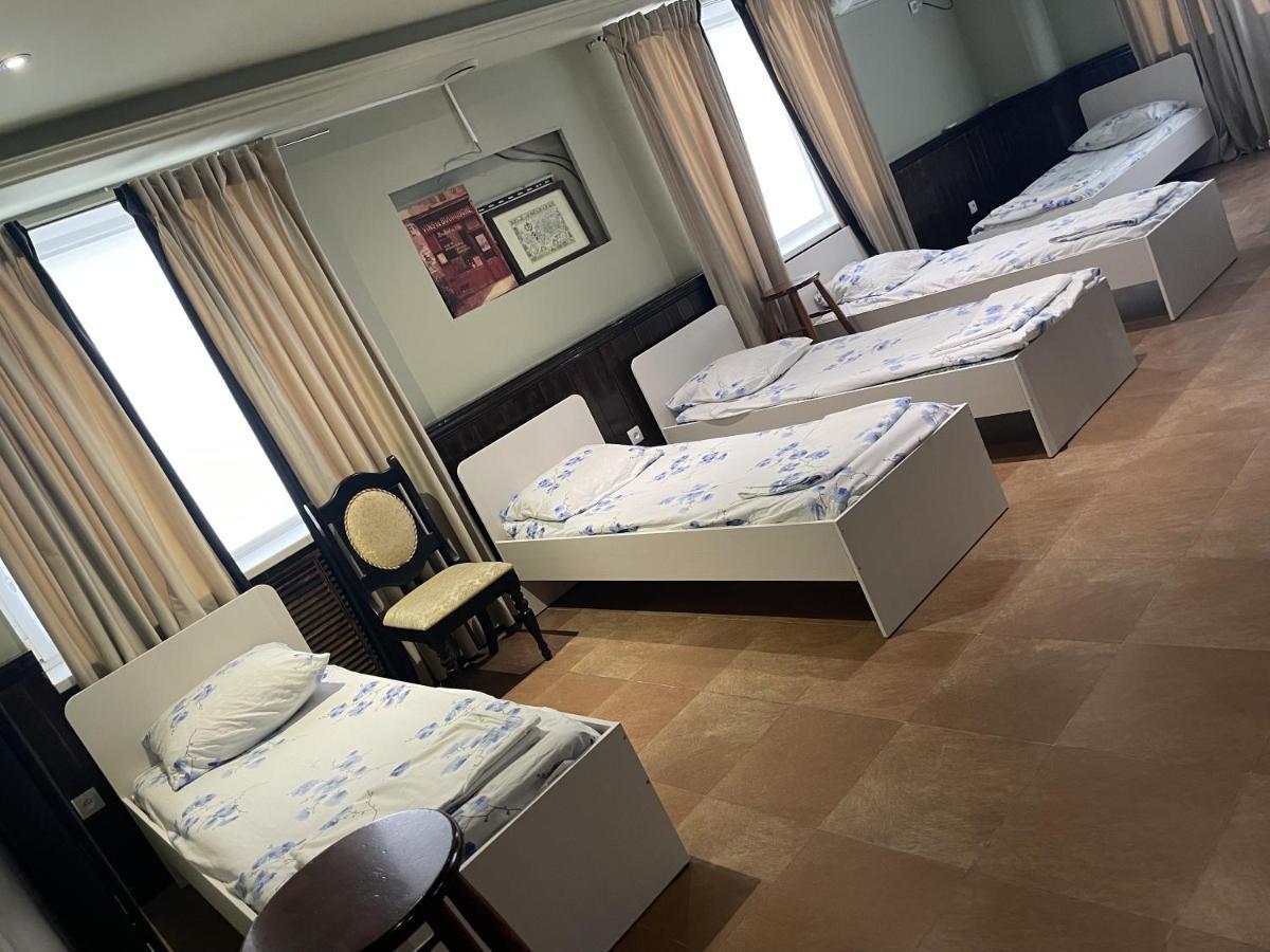 Mang'O Hostel Aqtau Esterno foto