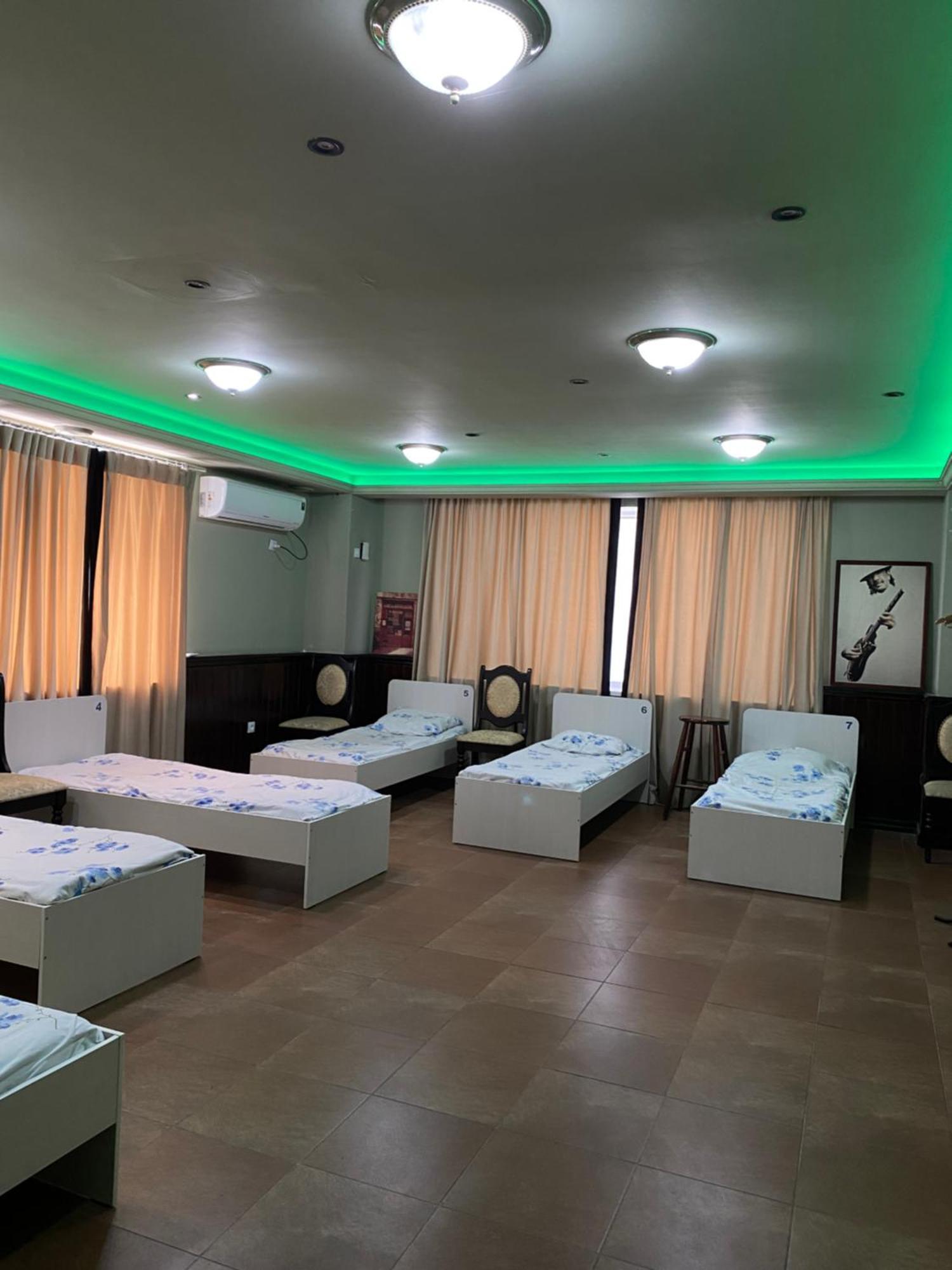 Mang'O Hostel Aqtau Esterno foto